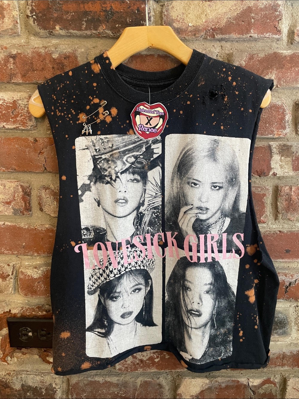 BlackPink 'Lovesick Girls' Graphic Muscle Tee